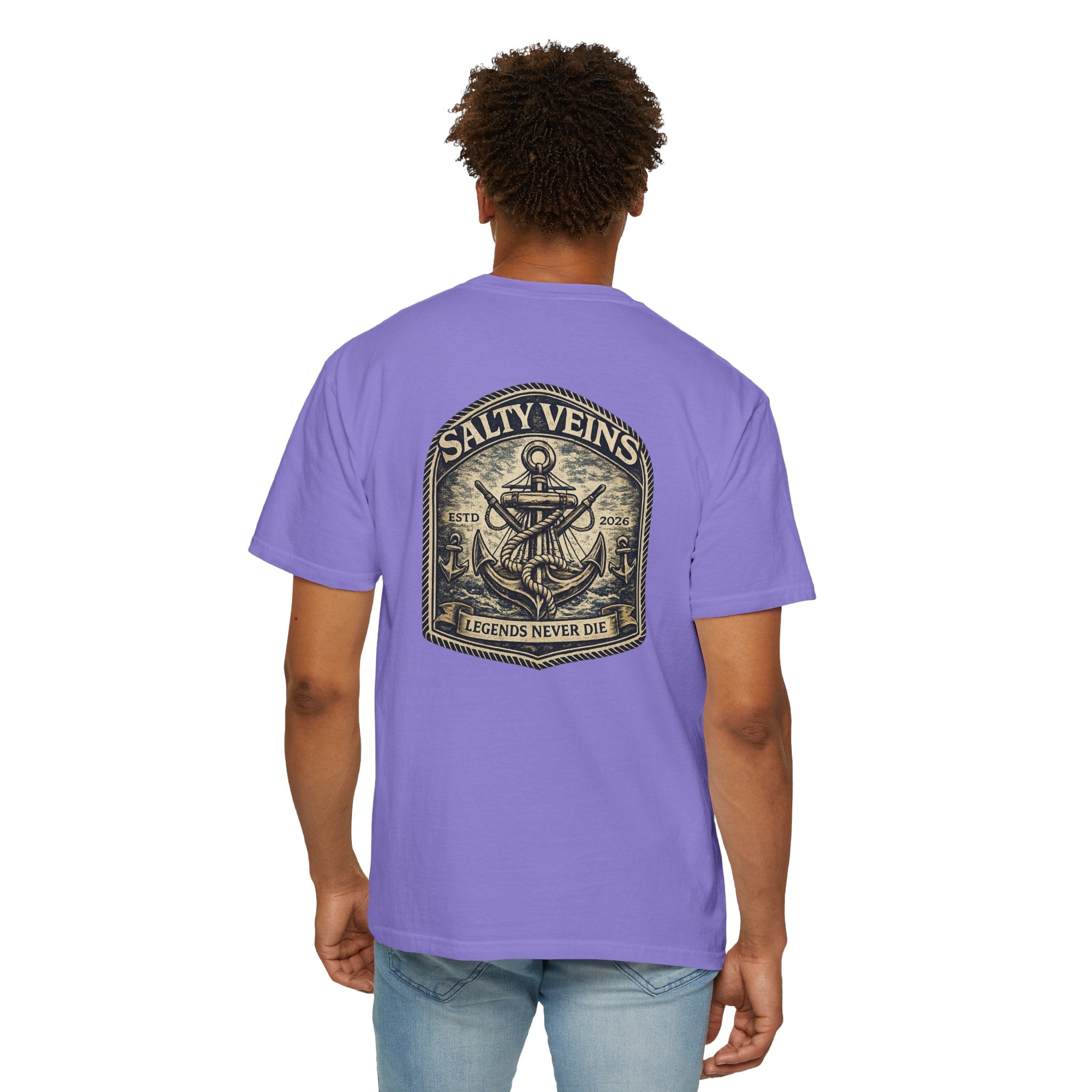 T-shirt Salty Veins Anchor — T-shirt graphique nautique « Legends Never Die »