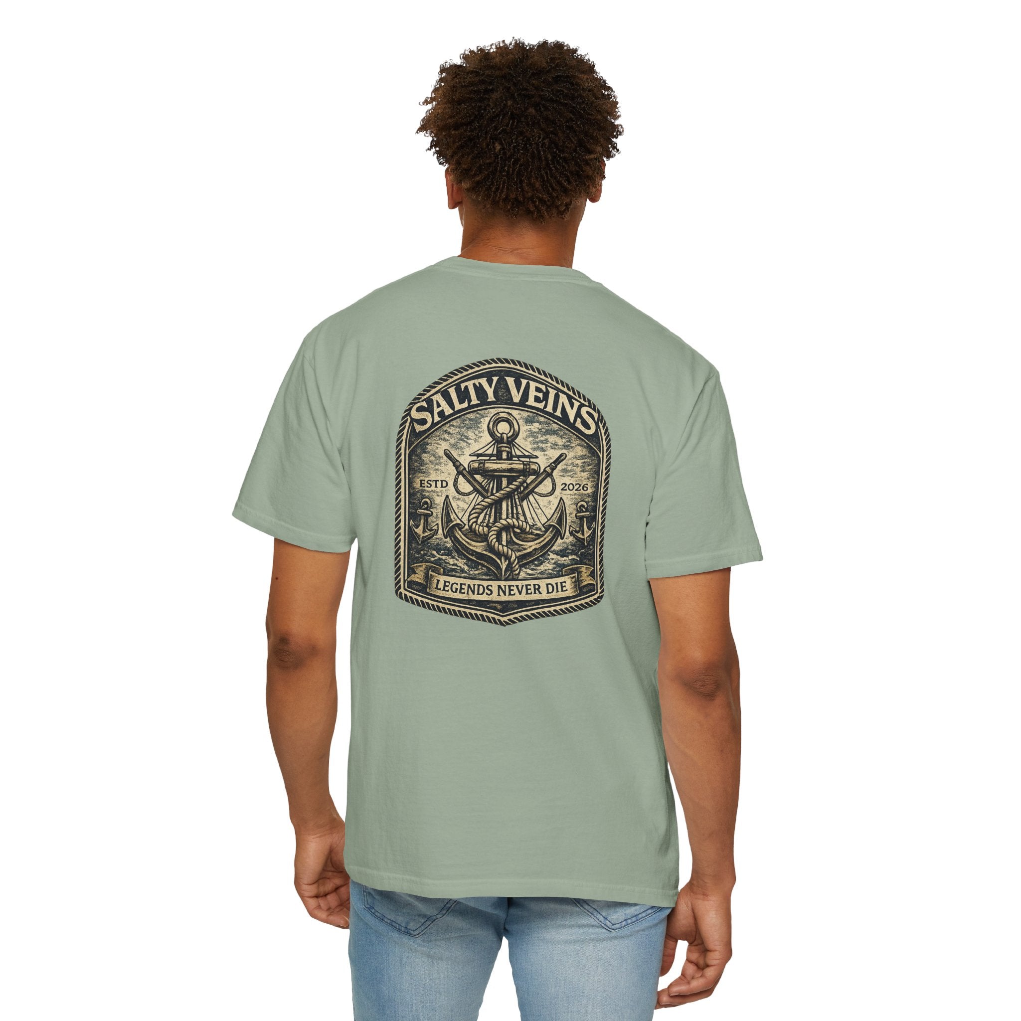 T-shirt Salty Veins Anchor — T-shirt graphique nautique « Legends Never Die »